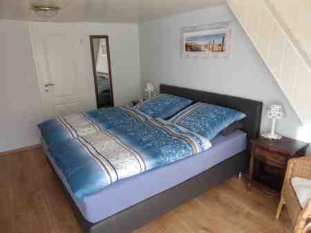 2018-Schlafzimmer1_P1000536